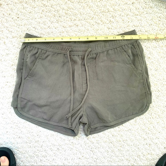 NWOT Drawstring Shorts - Picture 5 of 6